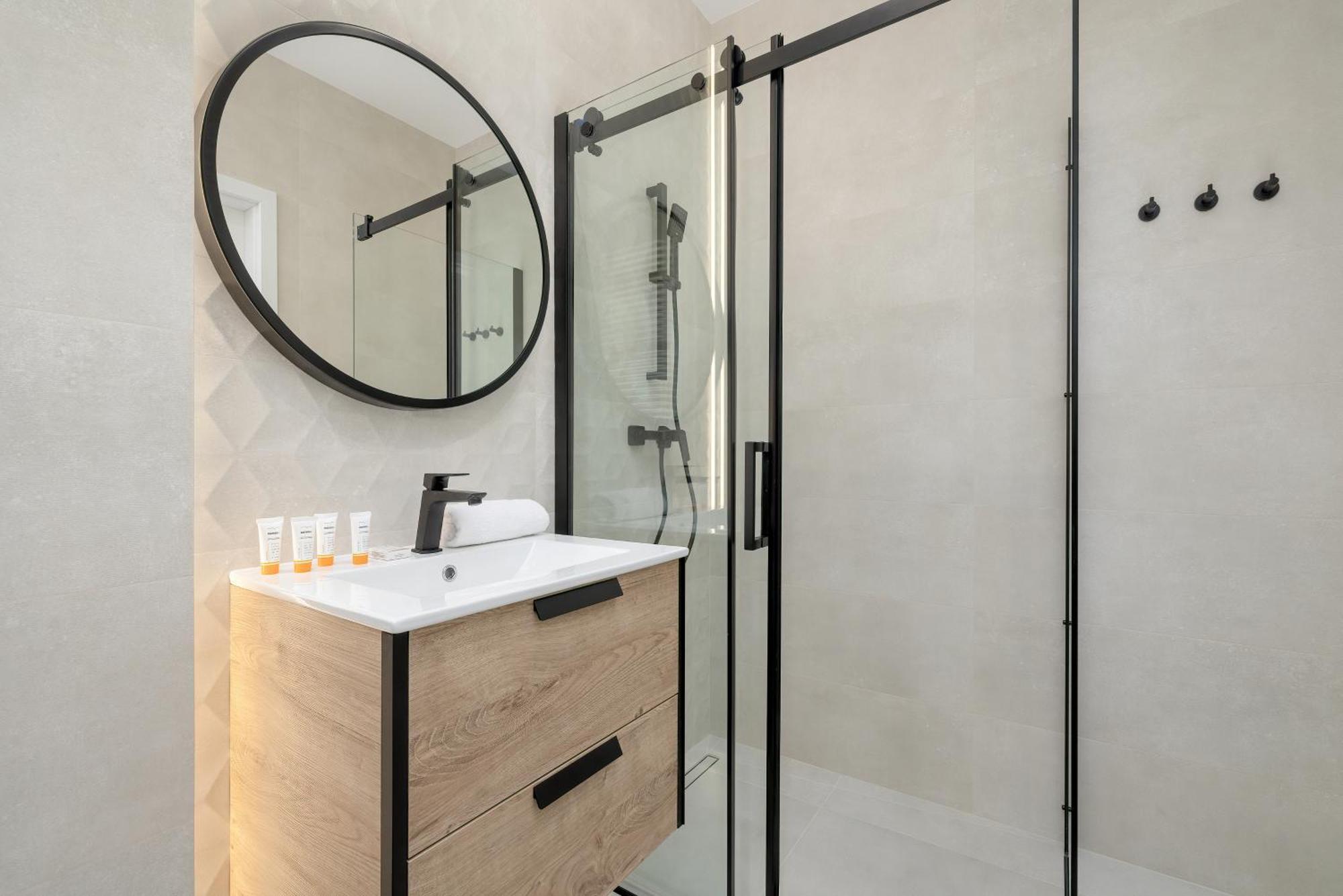 Bright Apartment Park Lotnikow Near Tauron Arena Krakow By Noclegi Renters المظهر الخارجي الصورة